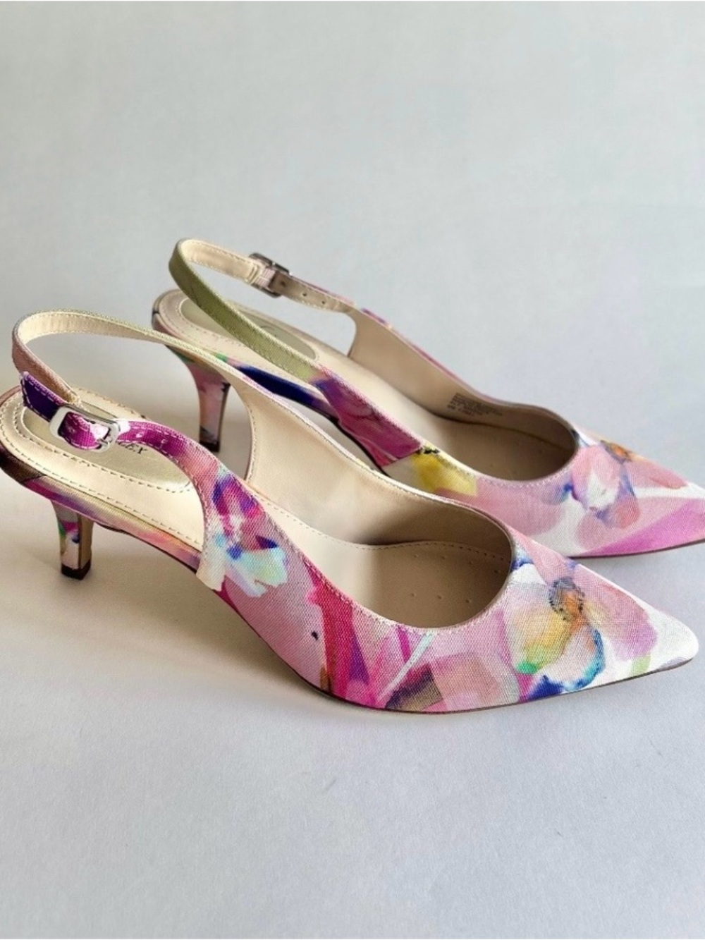 New Alfani Stepnflex Pink White Blue Green Flower Canvas Point Toe Heels size 8